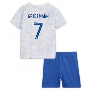 Frankrig Antoine Griezmann #7 Replika Babytøj Udebanesæt Børn VM 2022 Kortærmet (+ Korte bukser)